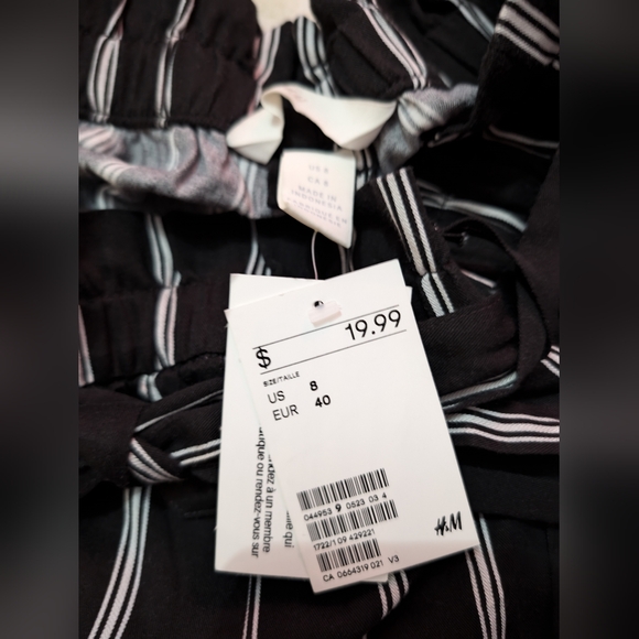 Woman's H&M pants - Picture 2 of 2
